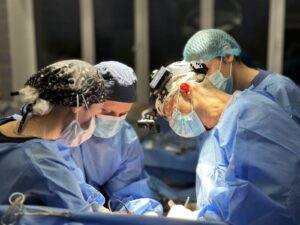 Медики Дніпра допомогли врятувати життя 17-річного хлопця після пересадки нирки