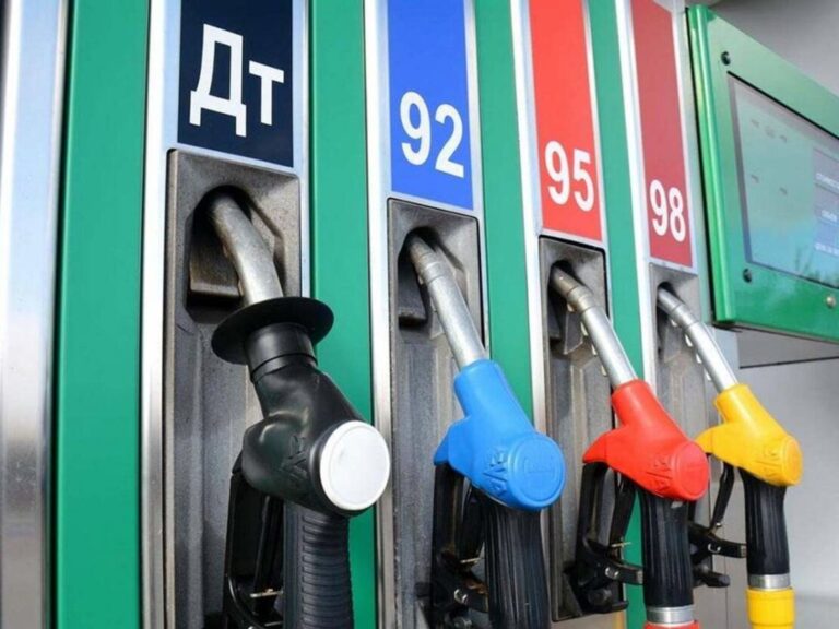 Ціни на пальне в Україні стрімко зростають: літр може коштувати 100 грн