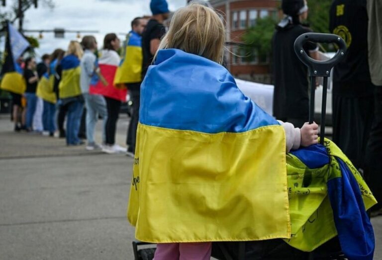 Українцям у Польщі потрібно оновити дані PESEL до 31 серпня 2026 року