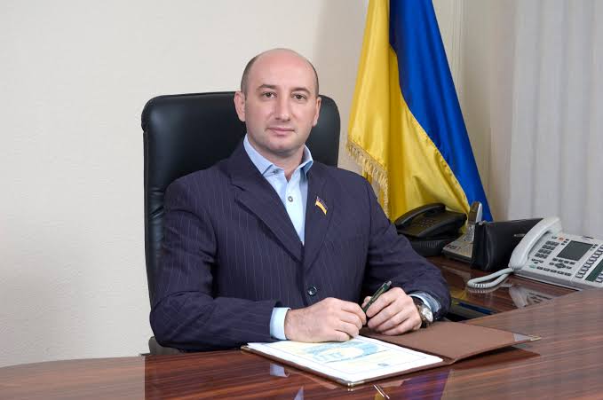 Масштабні обшуки у Києві та Дніпрі: правоохоронці викрили будівельну аферу на понад мільярд гривень