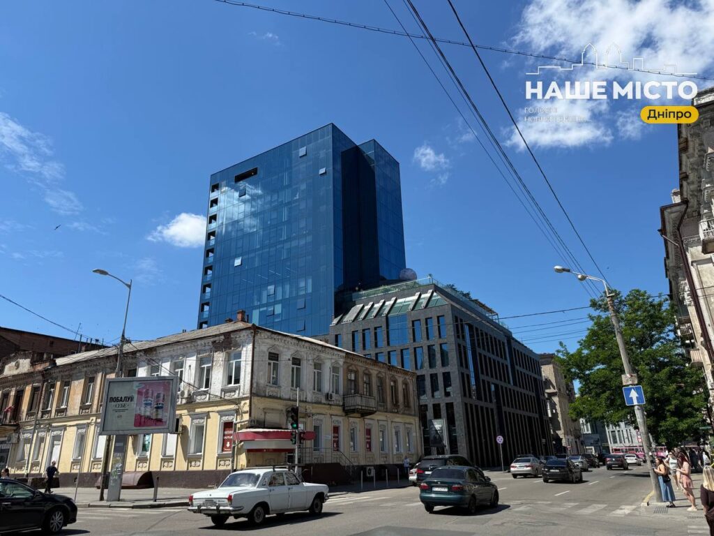 STROOM у Дніпрі: сучасний бізнес-центр із інноваційним дизайном