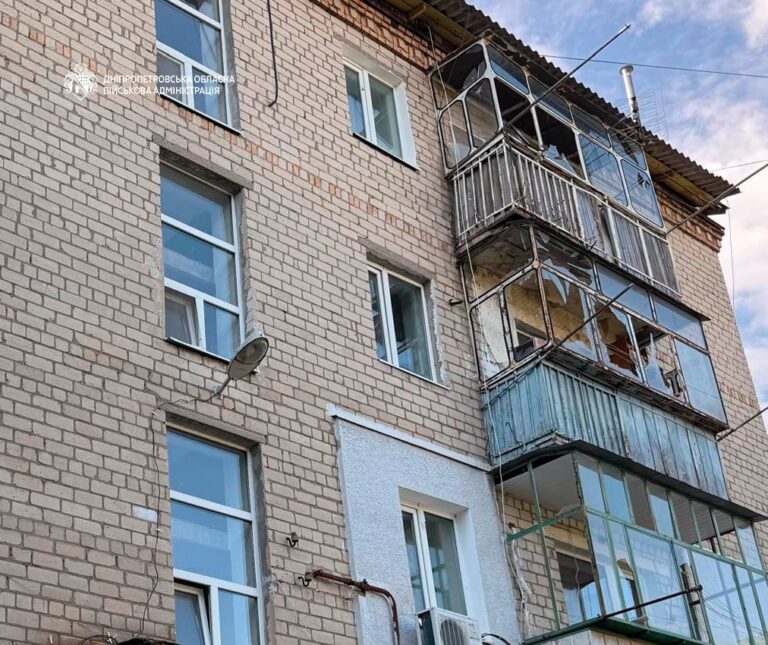 У Дніпрі внаслідок ворожих атак зруйновано підприємство та житлові будинки