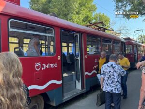 У Дніпрі провели першу історичну трамвайну екскурсію про Голодомор