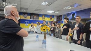 У Дніпрі відбулася зустріч молоді з ветеранами до Дня пам’яті