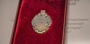 Двоє лікарів із Дніпра отримали звання Заслуженого лікаря України