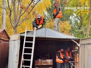 Масовий демонтаж самовільних споруд у Дніпрі: планують ліквідувати 184 об’єкти