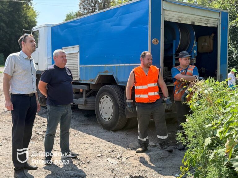 У Дніпрі 24/7 працюють аварійні бригади водоканалу