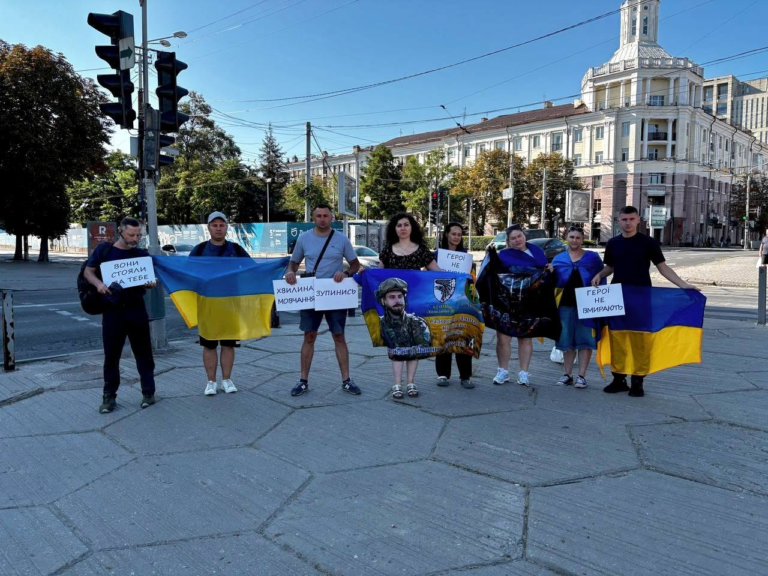 Щосуботи у Дніпрі вшановують пам’ять полеглих Героїв України