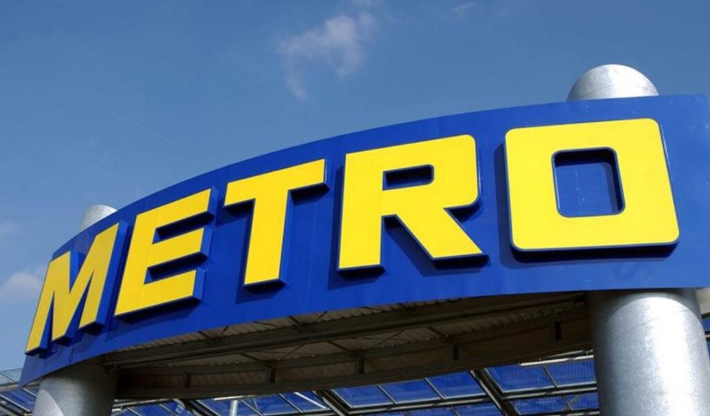Metro попереджає про можливі перебої з товарами після російського удару по складу