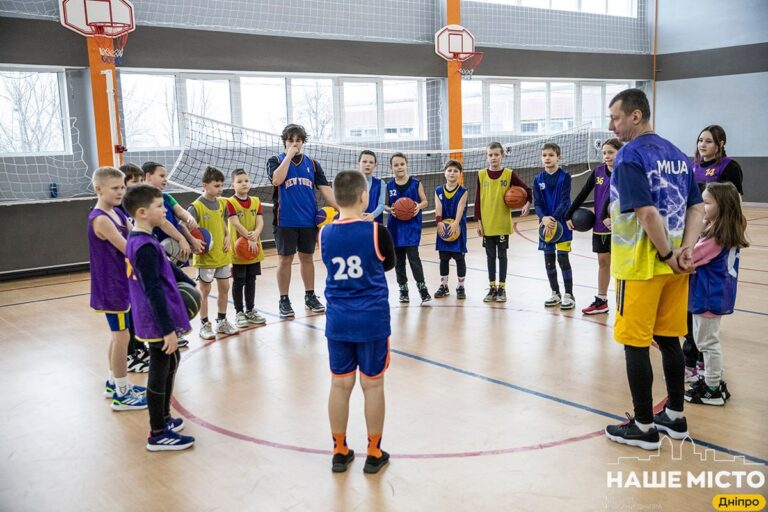 Спортивні школи Дніпра переходять на сонячну енергію для стабільної роботи