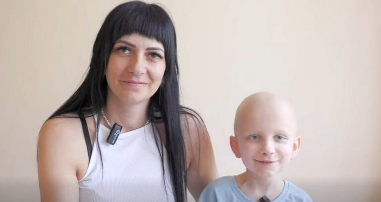 У Дніпрі вперше провели унікальну ендоскопічну операцію дитині