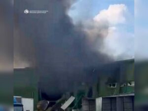 РФ обстріляла склади логістики у Дніпрі 7 серпня