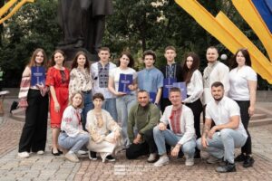 Молодь Дніпра: Незалежність – частина щоденної ідентичності