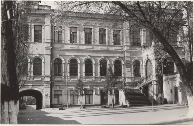 120 років освіти в будівлі на Старокозацькій, 51-А у Дніпрі
