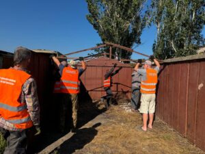 У Дніпрі демонтували незаконний металевий гараж на вул. Каштановій
