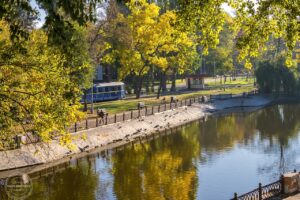 Погода на вихідні у Дніпрі: дощі та помірне тепло