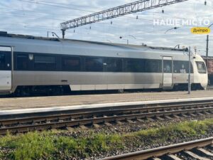 Укрзалізниця вводить нові тарифи на приміські поїзди в Дніпропетровській області