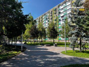 Осінній настрій у сквері імені Олексія Хільського у Дніпрі