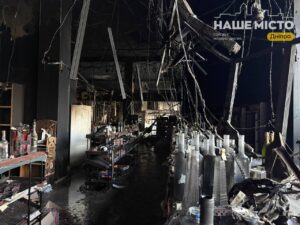 Пожежа у ТЦ “Новий континент” у Дніпрі: наслідки через добу після атаки