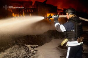 Наслідки ворожих ударів по Дніпру та Україні: фото та інформація