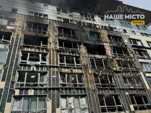 Обстріл Дніпра 28 вересня: 15 поранених, пошкоджено бізнес-центр і житлові будинки