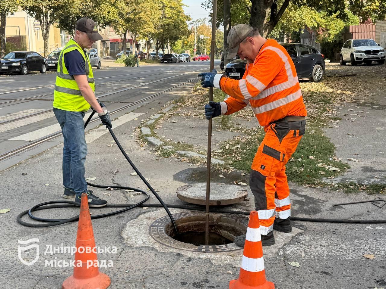 Як ліквідовують аварії на водопостачанні в Дніпрі без масштабних розкопок