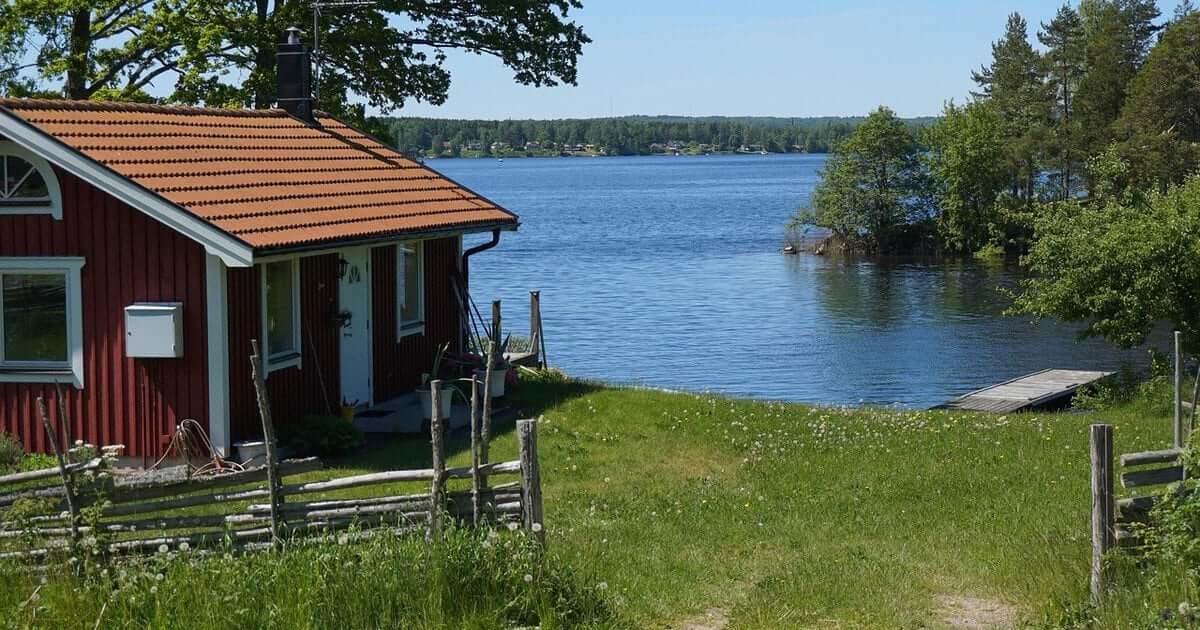 Що не можна будувати на приватній землі без дозволу в Дніпрі