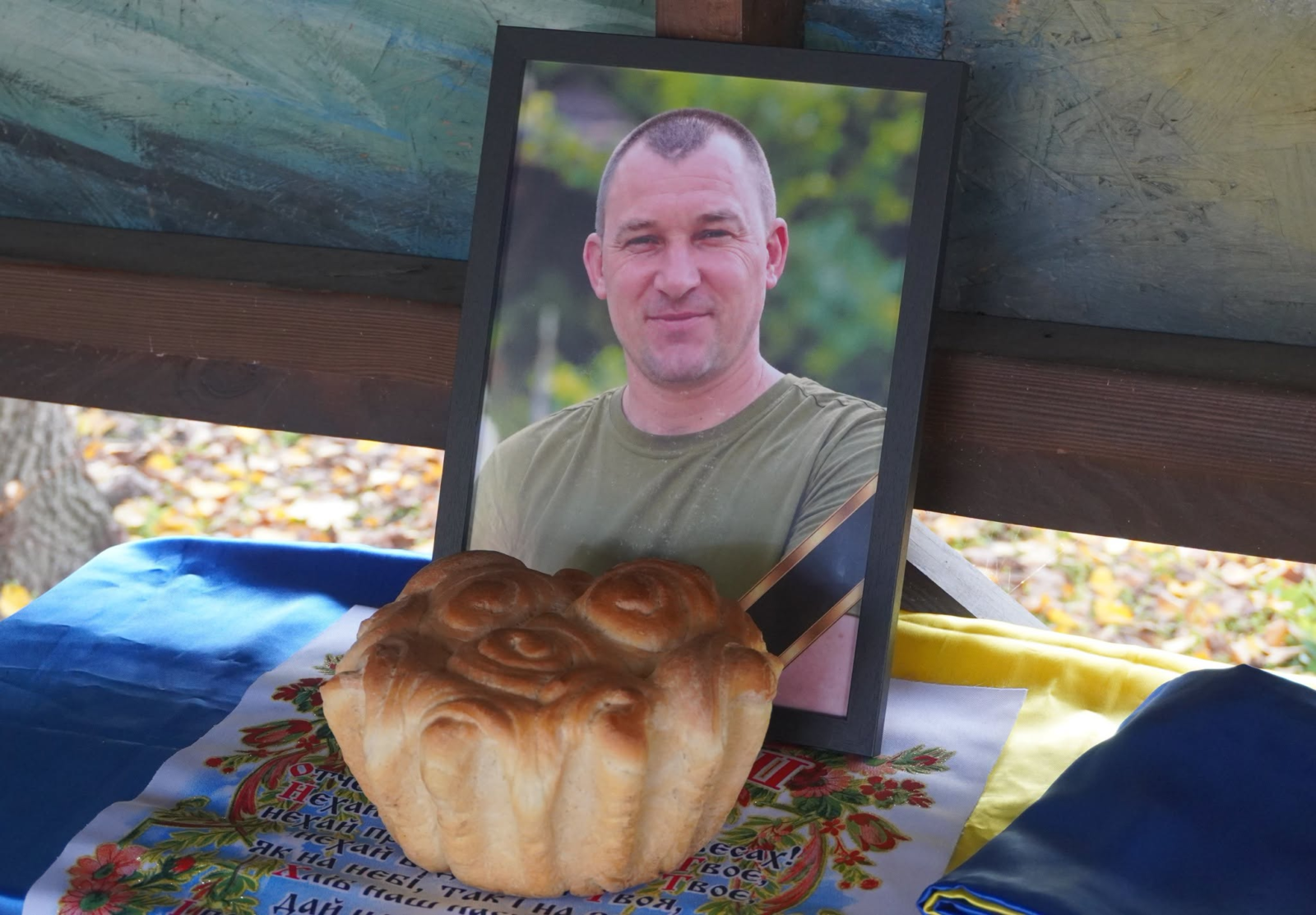 У Нікополі попрощались із загиблим молодшим сержантом Романом Дібровою