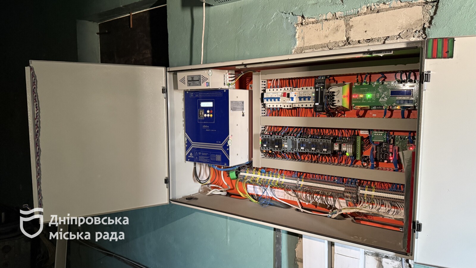У Дніпрі модернізують ліфти в комунальних будинках