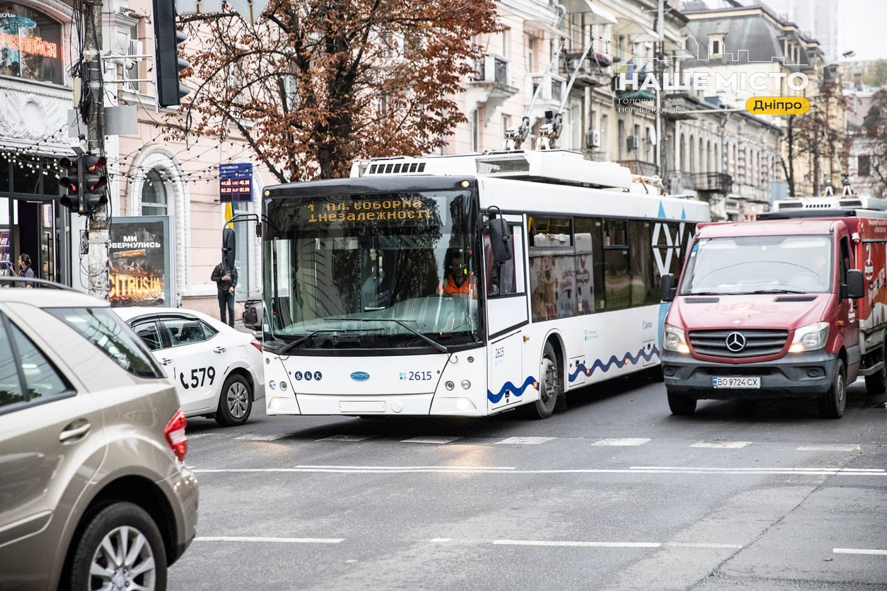 Зміни у русі громадського транспорту в Дніпрі 19 жовтня