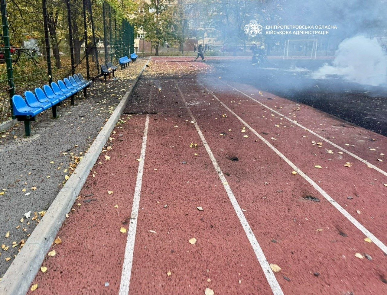 У Дніпрі внаслідок атаки пошкоджено ліцейний стадіон